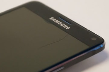 2nd example of a crack in a screen.